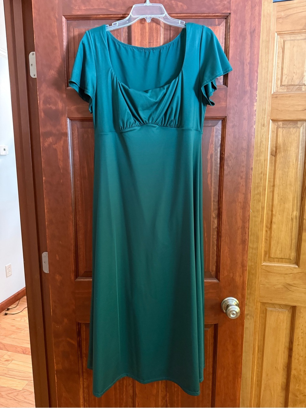 HALARA Emerald Green Empire-Waist Maxi Dress